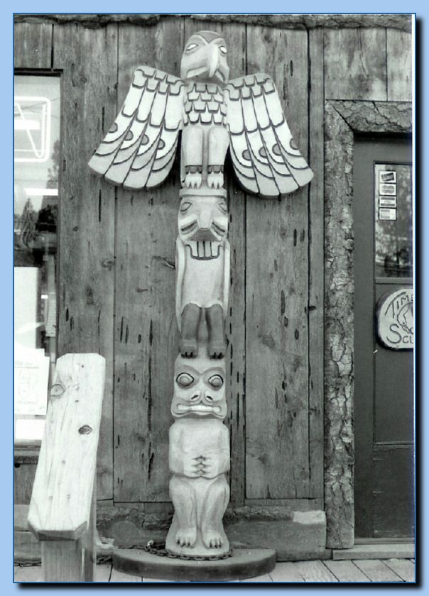 2 100 Totem Traditional Archive 09